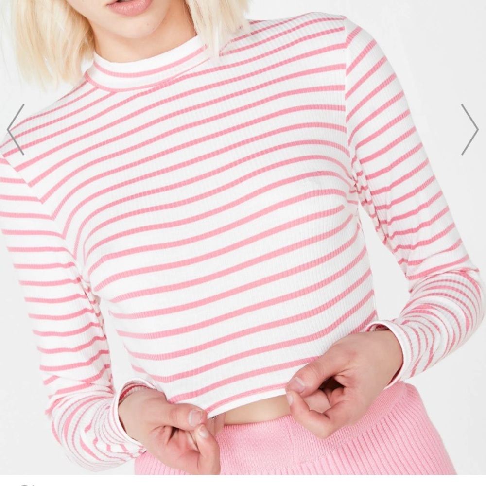 💕NWOT Pink stripe crop top💕